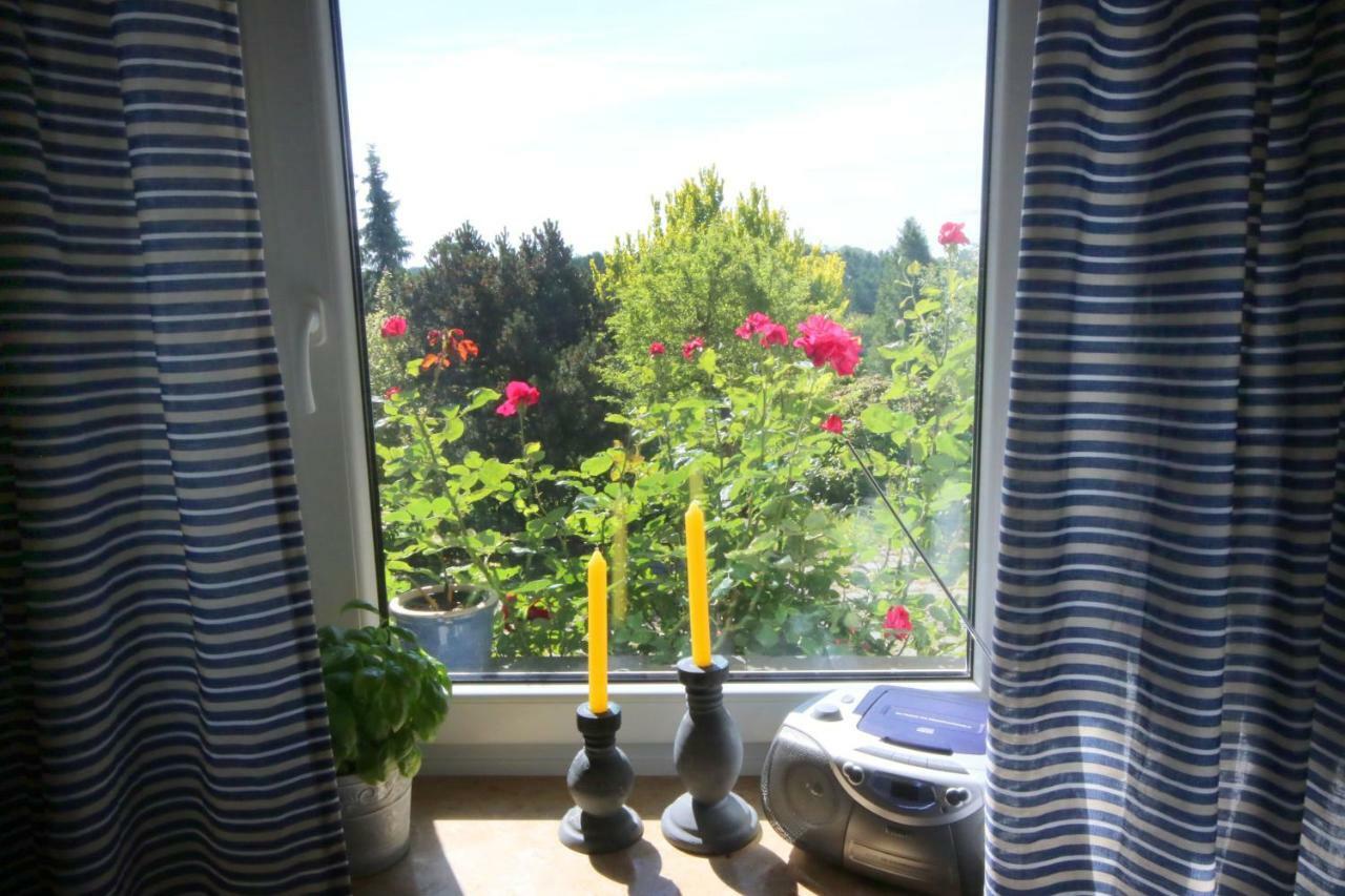 Kleines Haus Mitten In Der Natur Mit Eigener Terrasse Und Sonnenbalkon Halver Buitenkant foto