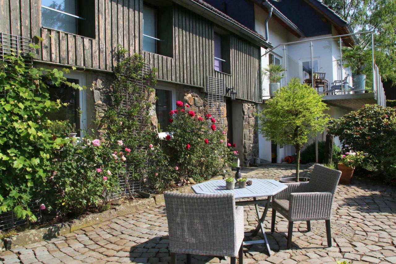 Kleines Haus Mitten In Der Natur Mit Eigener Terrasse Und Sonnenbalkon Halver Buitenkant foto